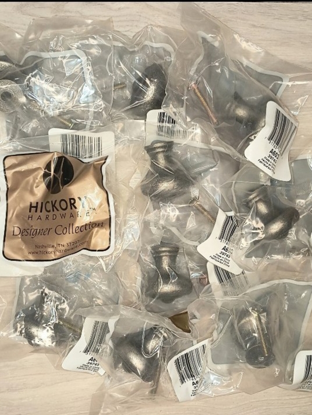 Hickory Hardware Designer Collection Old English Pewter Round Knob A603 - NEW